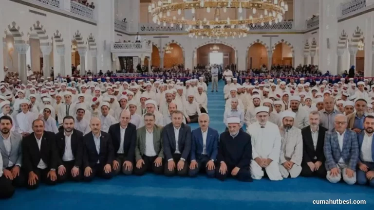 Trabzon Hanife Hatun Camiinde 623 hafız icazet belgelerini aldı