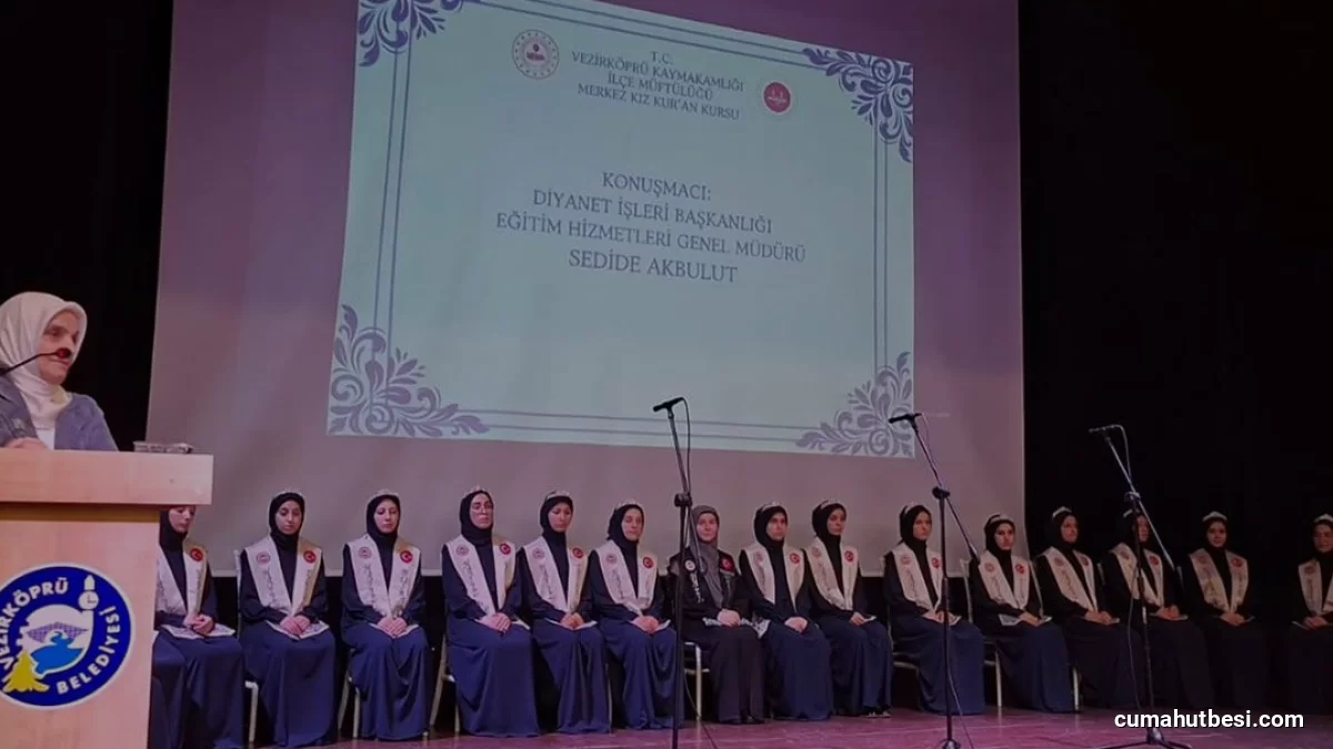 Vezirköprüde Hafızlık İcazet Töreninde 21 Genç Kız Taç Giydi