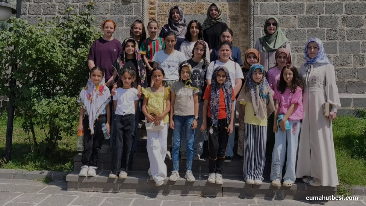 Hakkari’de Gençler İçin 5 Günlük Kardeşlik Kampı Düzenlendi