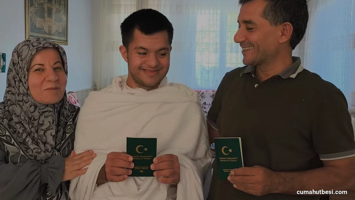 Kabe maketine sarılan Devlet Biberci umreye gidiyor