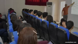 Şırnaklı öğretmen 22 yıldır binlerce öğrenciye ücretsiz ders veriyor